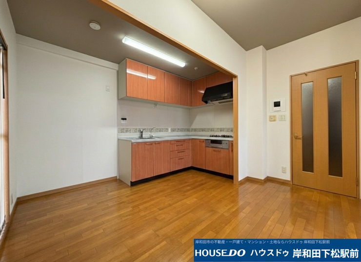 キッチンワークしながら大切な家族との会話を楽しむ。家族のコミュニケーションが生まれる広々としたキッチンです。