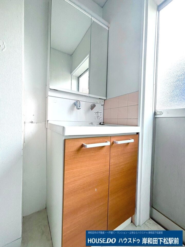 洗面所 洗面台の引き出しには、かさばるタオルなどたっぷり収納できます!