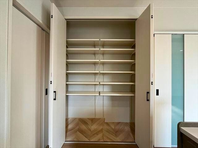 キッチン横の収納はパントリーにオススメです
(2026年2月17日 撮影)