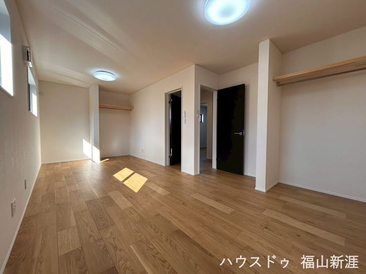 将来はお部屋を区切ることができる5.4帖が2つ重なった洋室になります♪
そのまま区切らず1つの洋室としてもお使いいただけます◎お子様の成長に合わせた使い方ができます◎