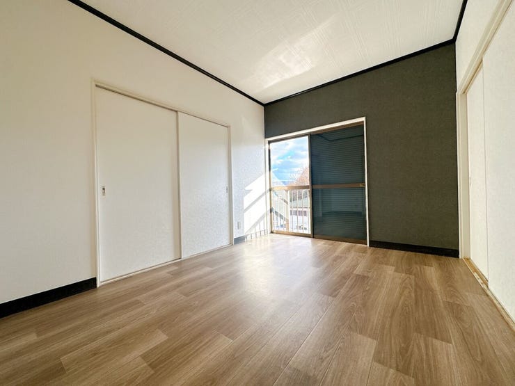 住宅地のため周辺は車の通行量も少なく、通期・登園・通学・ショッピングなど日々の往来も快適です。