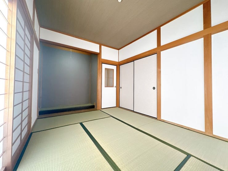 落ち着いた雰囲気の閑静な住宅街で環境の良い立地です。