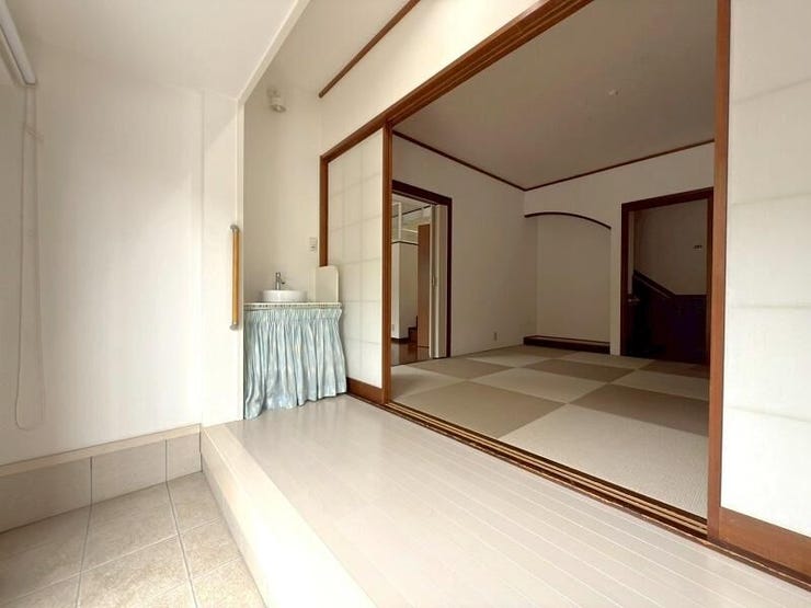 裏手の玄関です♪