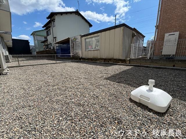 戸建を購入したらペットを飼おうと思っている方も多いはず!庭があるので安心ですね。