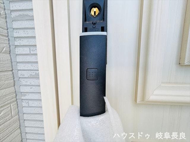 ≪スマートロック≫スマートキーは開錠・施錠がラクラク。紛失のリスクも減らせるので安心ですね♪