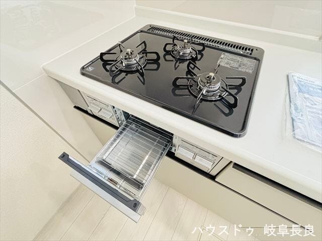 ≪コンロ≫ガスコンロはIHクッキングヒーターと違って、停電の際でも使用できます。