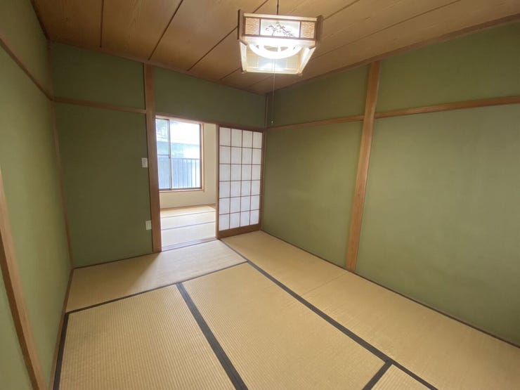 ※家具消しの加工編集を行っております。