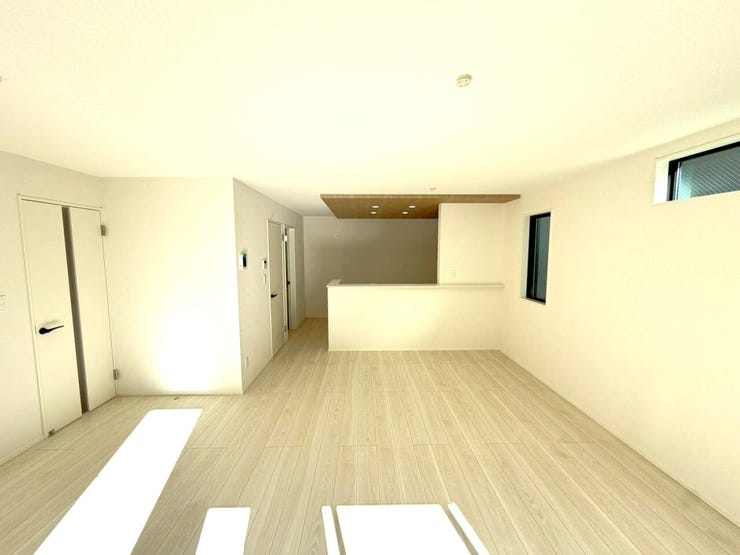 ◇ご案内方法◇
ご来店いただかなくても、現地待ち合わせ・自宅、最寄りまでの送迎サービスで柔軟に対応!周辺環境や他にも見たい物件もあわせてご案内できます!