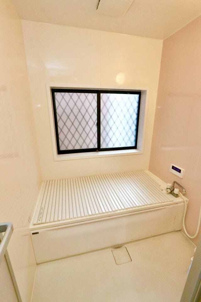 ゆったり湯船でリラックスタイムを。