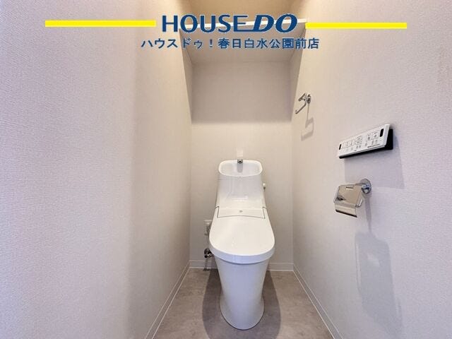 ウォシュレットトイレ 押しボタン式で操作が簡単です♪