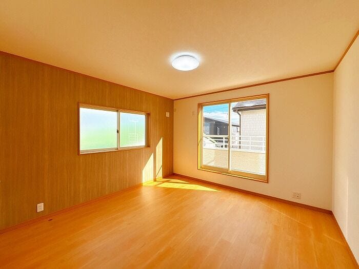 8帖の洋室です。陽当り良好です!
