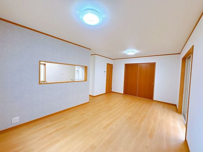 アクセントクロスを入れました!キッチンとの繋がりを出しました。