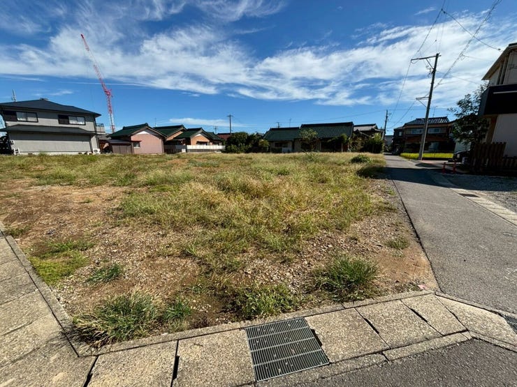 完成前の物件購入が不安な方は、同じ建築会社の別物件を内覧することで
物件の雰囲気を確認できます!
ハウスドゥ小牧店は即対応が可能です!ぜひご相談ください!