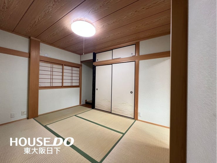 和室約6帖:畳は吸音・吸湿に優れているので、お子様の遊び場や客間におすすめです!一家に一部屋あると便利な和室です♪