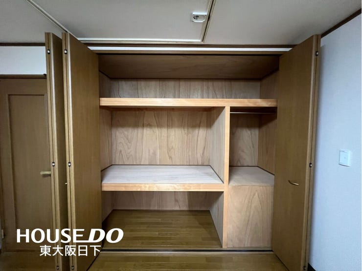 収納:収納場所に困りがちな季節もののお洋服も、収納しやすいです!