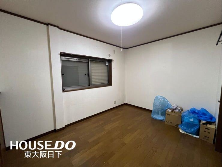 洋室約5.7帖:衣装部屋やペット専用のお部屋、トレーニング部屋等いかがでしょうか♪