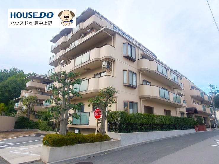 緑豊かで閑静な住宅地に立地する当マンション♪穏やかな暮らしをお求めのファミリー層やシニア世代のご夫婦におススメのお住まいです♪