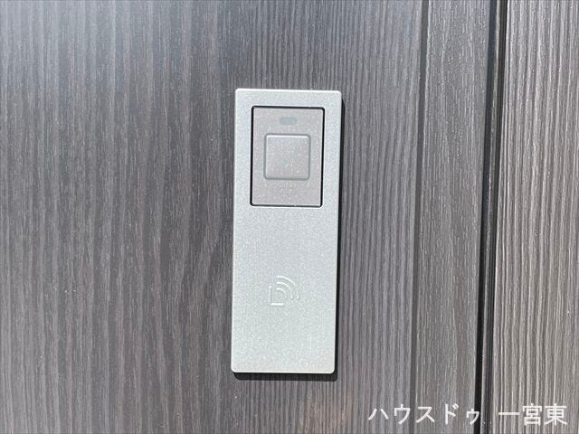 【スマートキー】重い荷物を持っていてもスムーズに解錠できて便利ですね。