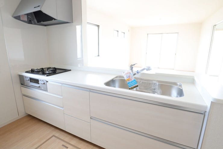 キッチン 同仕様
使い勝手の良いカウンターシステムキッチン♪
家族の様子を見守りながら家事ができます♪