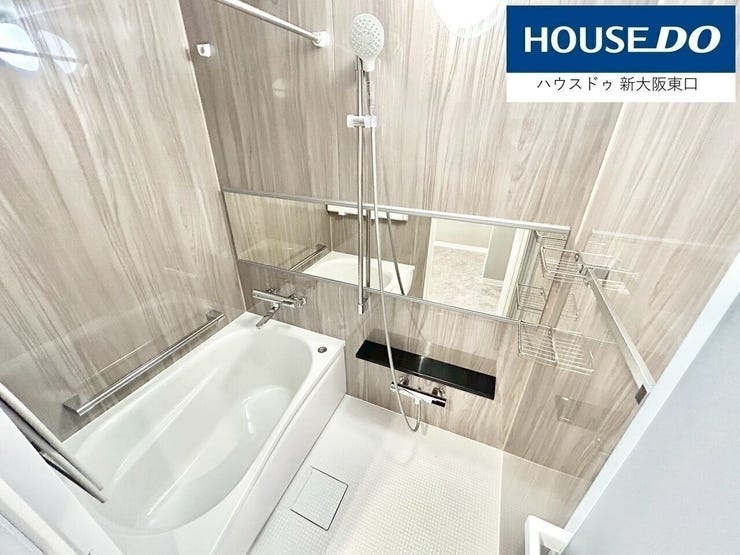 お風呂も新品です。
浴室乾燥機もついています。