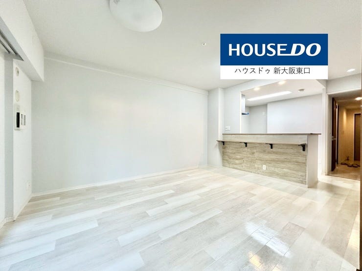 【外観】
13.9帖のLDK
南東向きのバルコニーがあり、6帖の和室に隣接してます。