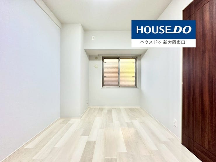 6帖の寝室です。
クローゼットと北西側に窓があります。