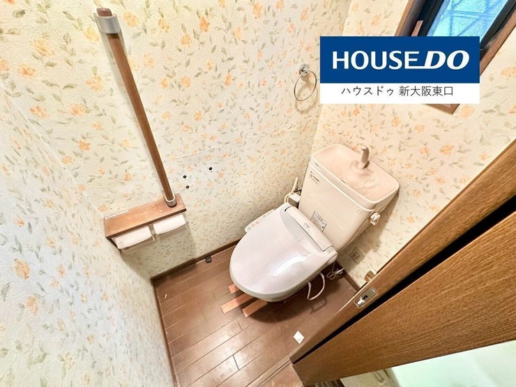 おトイレに窓があるので風抜けがあってよいですね。