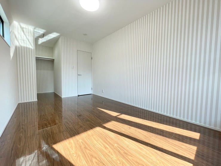 2階:7.5帖洋室
WIC付きのお部屋になっております!