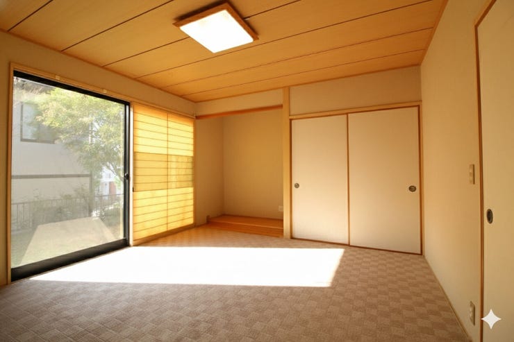 リビング横の和室は、仕切りで間仕切りできプライベート空間にもなります♪お子様のプレイルームとしても客間としても使用できます。
(CG加工の為、現況と異なります。)