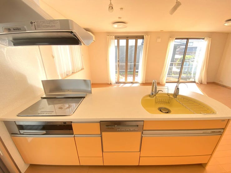 光熱費を一体化できるオール電化住宅。火を使わないため、お子様やご高齢の方がいるご家庭でも安心(^^)食器洗浄乾燥機付き☆