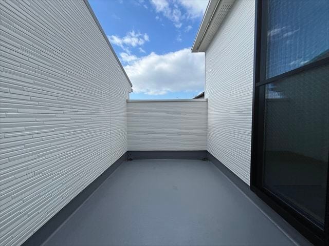 3階バルコニー:
(2025年11月28日撮影)
