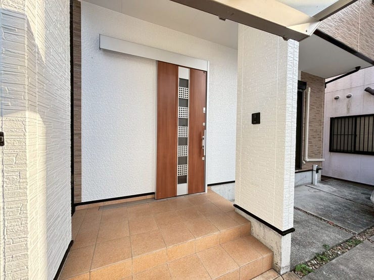 引き戸により負担が少なく開閉できます♪