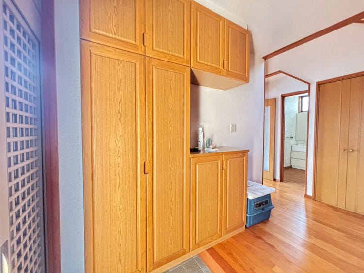 シューズボックスはトールタイプでしっかり収納が可能です♪