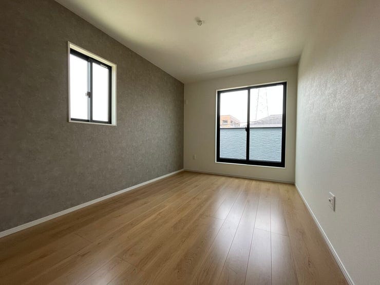 ◇洋室◇ 同仕様
2面採光のお部屋は明るく風通しが良いです♪
収納もしっかり出来ますよ!