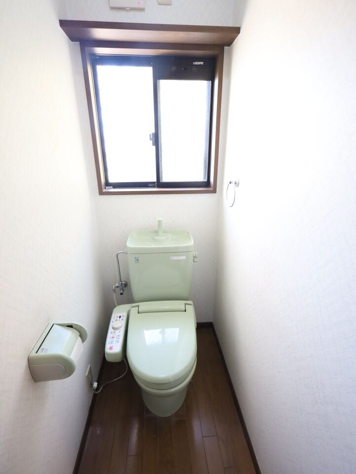 1F・2Fの両方にトイレがあり、忙しい朝もスムーズに。快適で使いやすい住まいを実現!