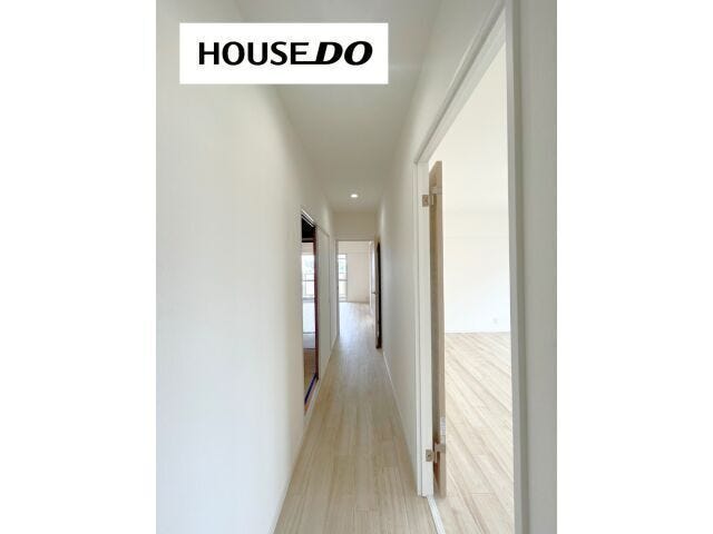 白を基調としたシンプルで落ち着く空間です◎