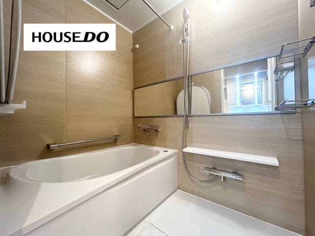 横向きミラーで浴室が広々&明るく!家族みんなで使いやすく、毎日のバスタイムが快適に。