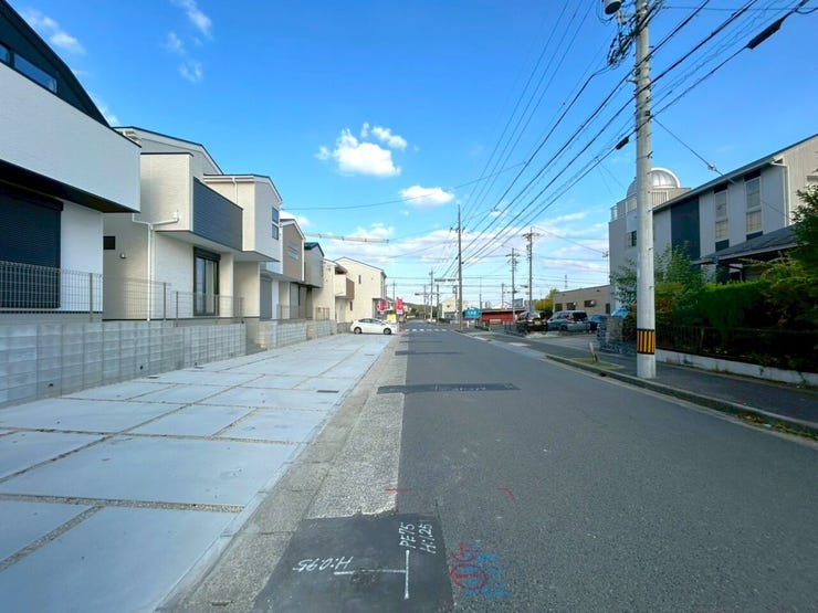 ■□4号棟□■
堂々完成!
内覧等をご希望の方は、お気軽にお問い合わせください♪