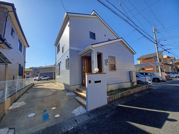 カースペースは三台分を確保