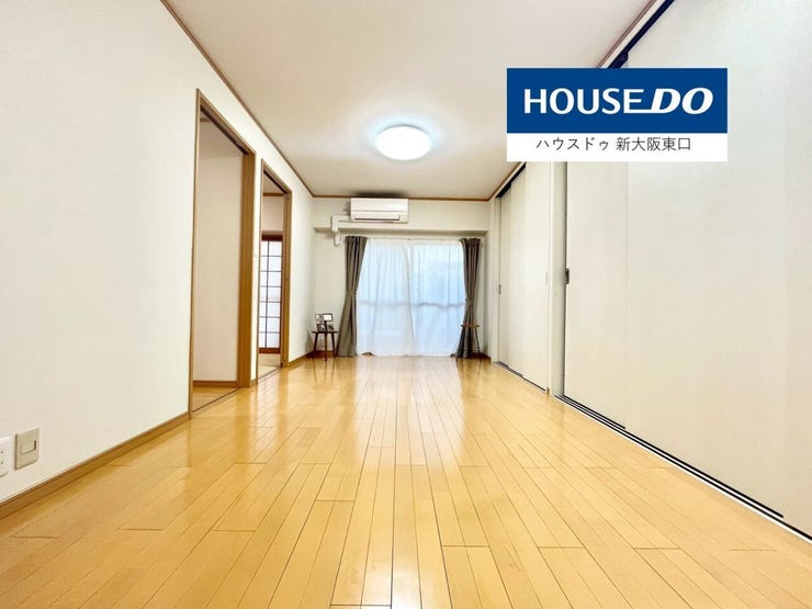 リビング13.9帖
天井が高く明るいため、すごしやすいリビングです。