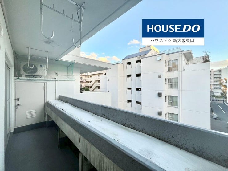 バルコニーは南向きのワイドバルコニーです。