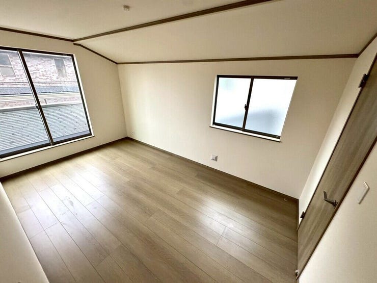 【Bedroom】主寝室や子ども部屋、在宅ワークにも使える洋室。暮らしに合わせて自由にレイアウトできます。