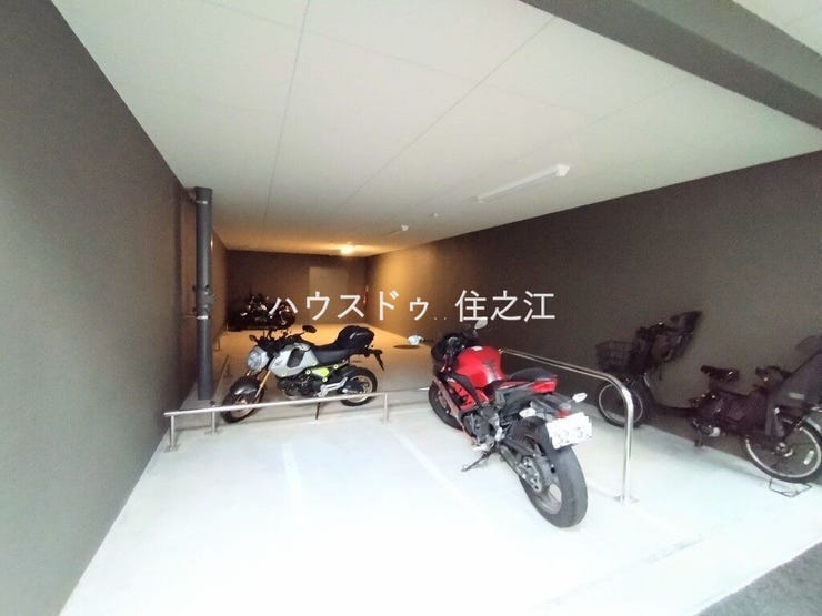 ★バイク置場。最新の空き状況の確認はお気軽にお申し付け下さい。