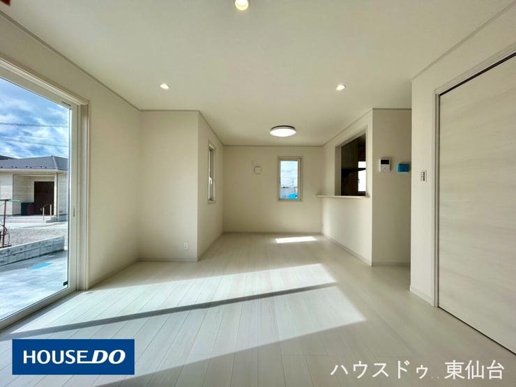 カウンターキッチンの前にダイニングテーブルを置けるので肝心のお片付けもはかどりますね♪