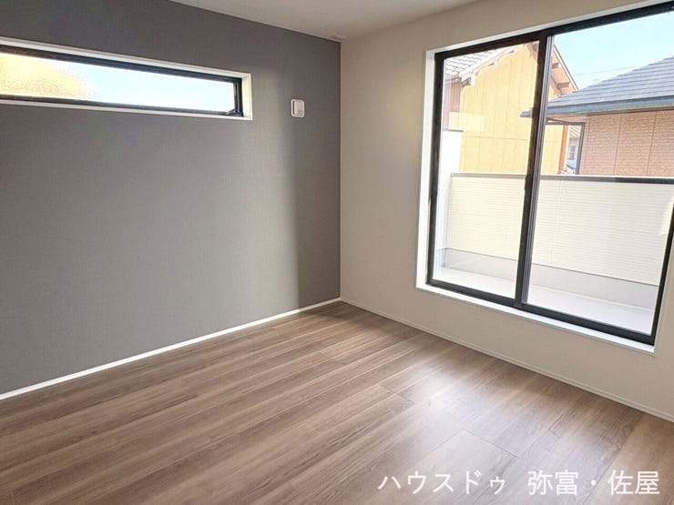 アクセントクロスを採用した約6.13帖の主寝室♪