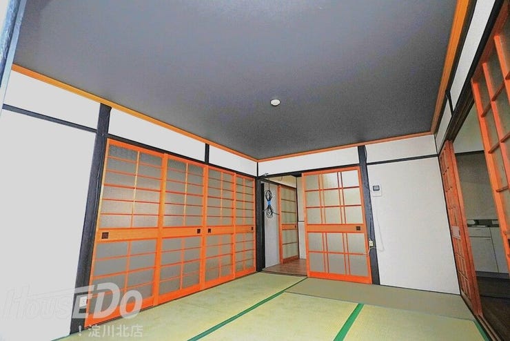 ■■■ 本日内覧可能です ■■■
2025年10月リフォーム済!
居住用はもちろん、収益・民泊等多用途な物件です◎