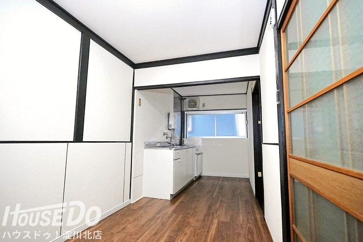 ■■■ 本日内覧可能です ■■■
2025年10月リフォーム済!
居住用はもちろん、収益・民泊等多用途な物件です◎