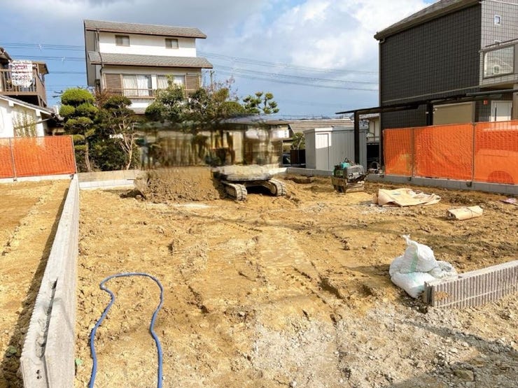 あたたかな陽が差し込む日当り良好の立地です。