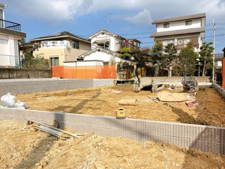 静かで落ち着いた閑静な住宅地です。
子育て世代の生活環境としても最適です◎