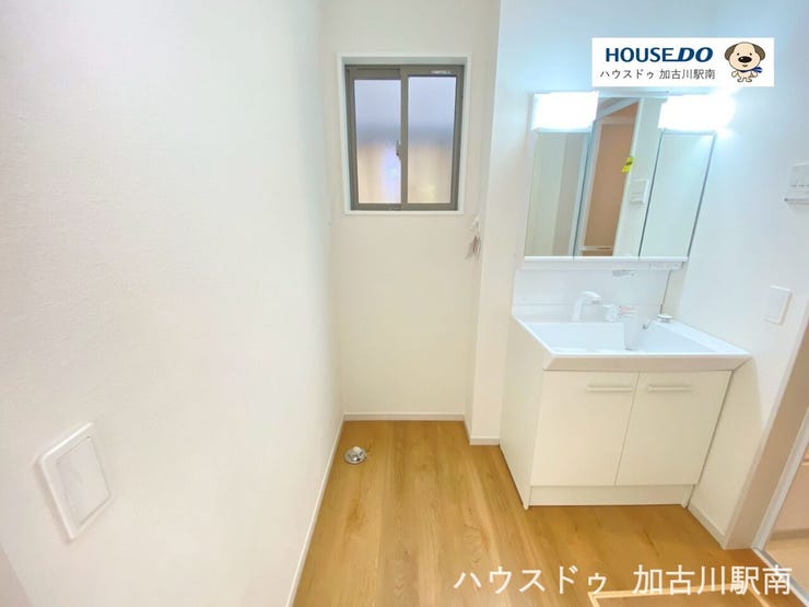 こちらは洗濯機置き場です♪